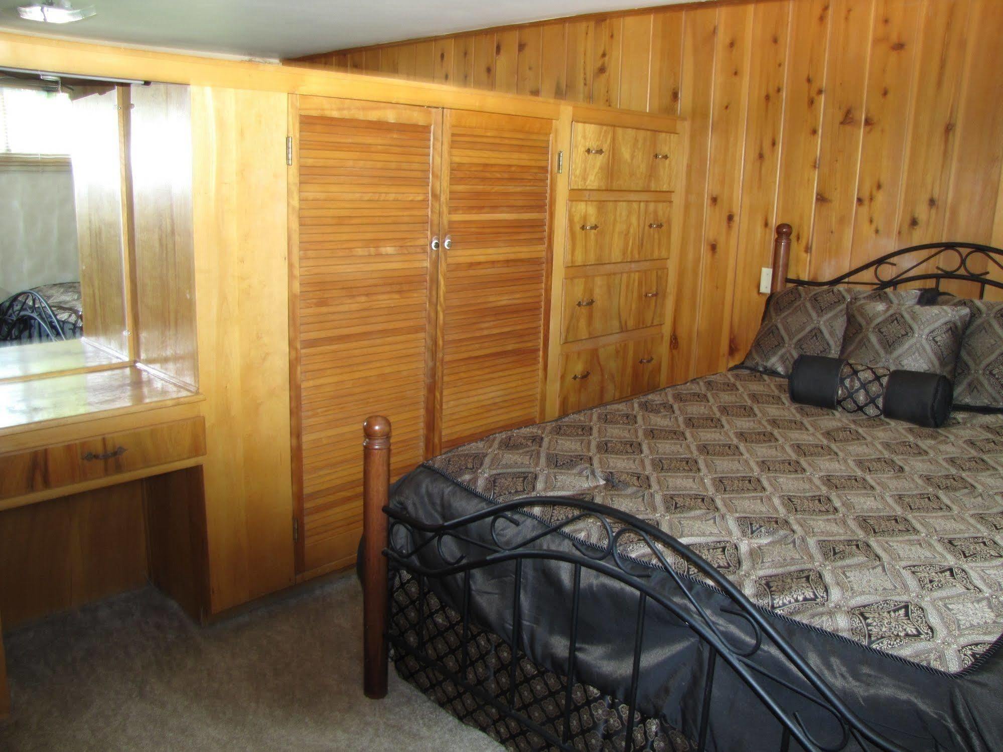 Kern Riverfront Lodge Kernville Esterno foto